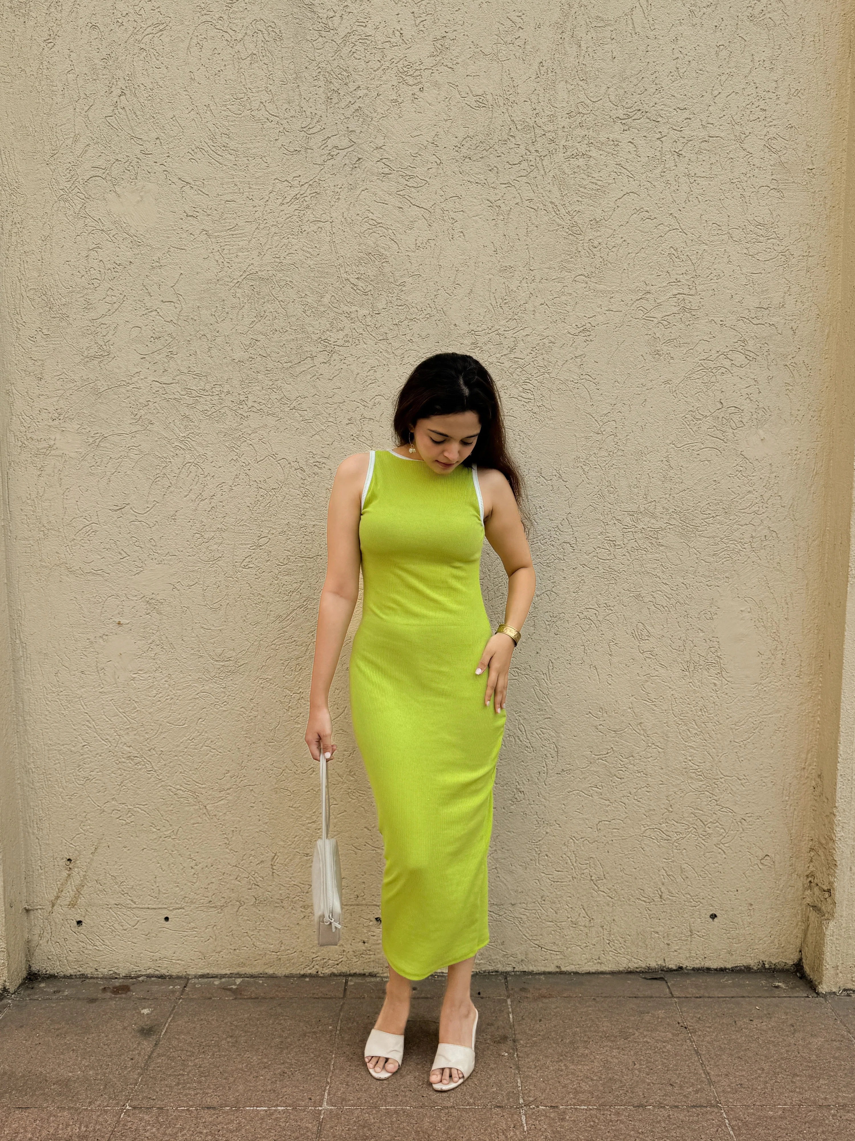 Stretchable Ribbed Bodycon Dress - Image 4